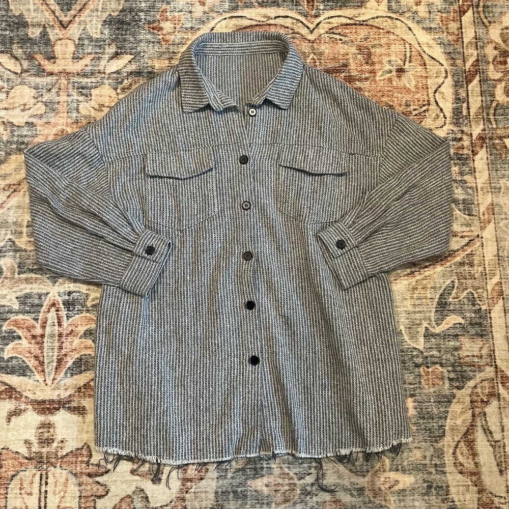 Women’s Shacket Gray/White Size XL
